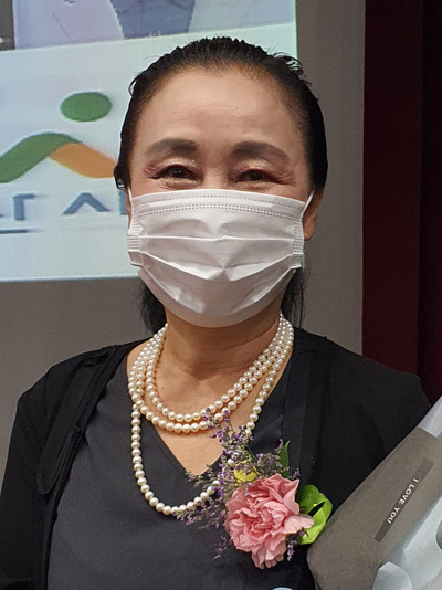 공금석